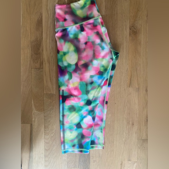 Adidas Climalite Printed Cropped Leggings sz M - Picture 9 of 10